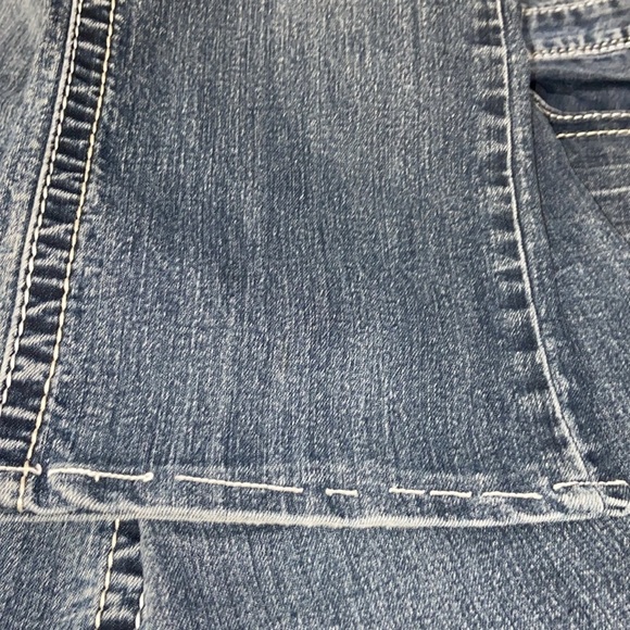 Maurice’s Women’s 7/8 Blue Bootcut Faded Low Rise Denim - Picture 6 of 7